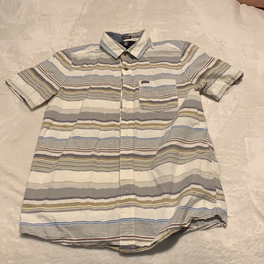 Volcom Short Sleeve collared shirt - Picture 3 of 4